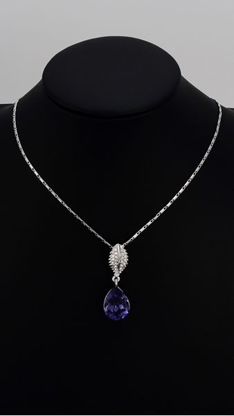 Picture of Durable Swarovski Element Platinum Plated Necklaces