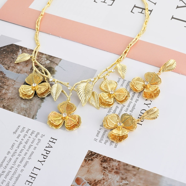 Picture of Trendy Gold Plated Dubai Necklace and Earring Set with No-Risk Refund