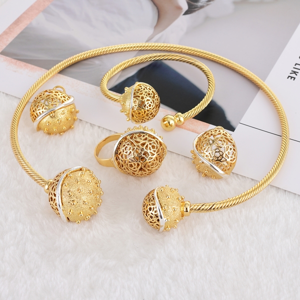 Picture of Dubai Gold Plated 4 Piece Jewelry Set with 3~7 Day Delivery