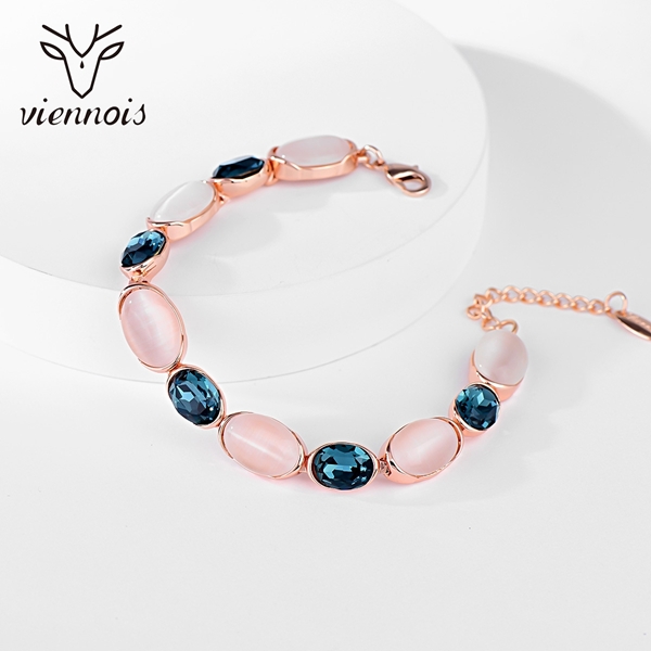 Picture of Classic Rose Gold Plated Fashion Bracelet with Fast Delivery