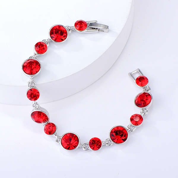 Picture of Fashionable Small Swarovski Element Fashion Bracelet