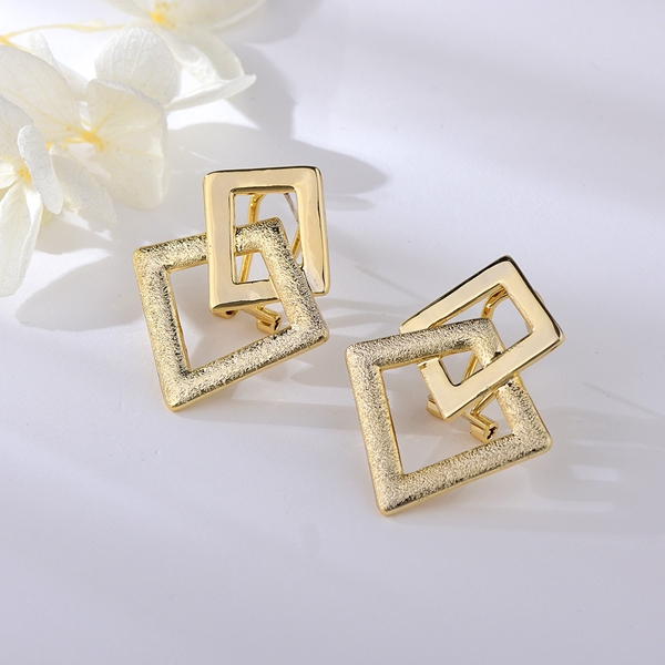 Picture of Best Selling Dubai Gold Plated Big Stud Earrings