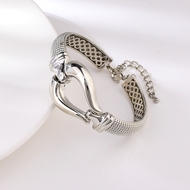 Picture of Wholesale Platinum Plated Dubai Fashion Bangle with No-Risk Return