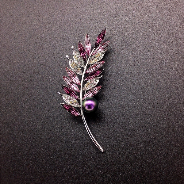 Picture of Amazing Swarovski Element Small Brooche