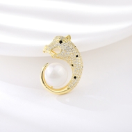 Picture of Delicate Gold Plated Brooche From Reliable Factory