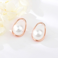 Picture of Most Popular Artificial Pearl Gold Plated Stud Earrings