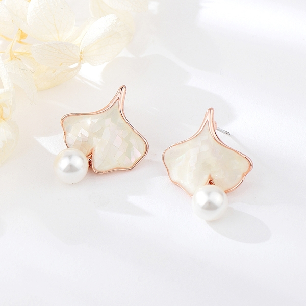 Picture of Reasonably Priced Rose Gold Plated Classic Stud Earrings in Exclusive Design