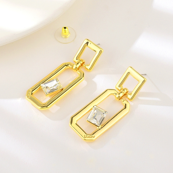 Picture of Wholesale Gold Plated Zinc Alloy Dangle Earrings with No-Risk Return