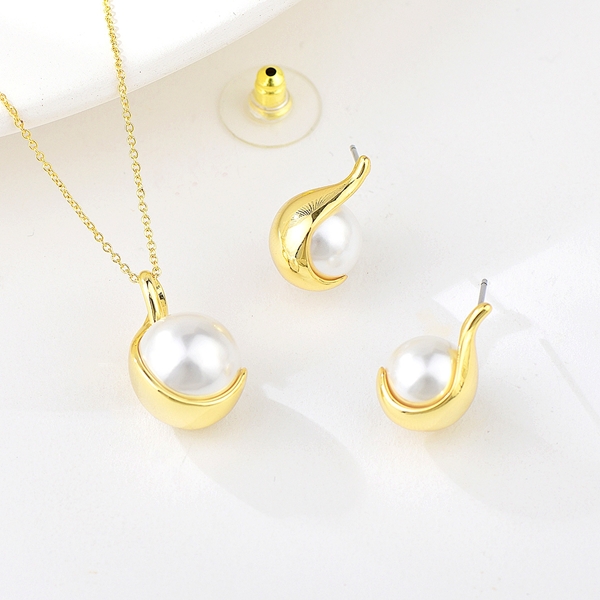 Picture of Popular Artificial Pearl Gold Plated 2 Piece Jewelry Set