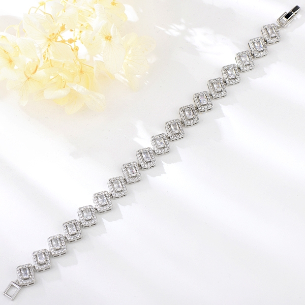 Picture of Fancy Small White Fashion Bracelet