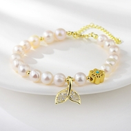 Picture of Sparkling Small Gold Plated Fashion Bracelet