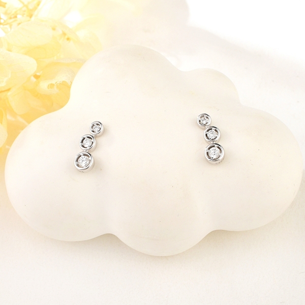 Picture of Impressive White Cubic Zirconia Dangle Earrings with Low MOQ