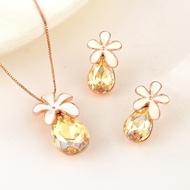 Picture of Reasonably Priced Gold Plated Artificial Crystal 2 Piece Jewelry Set from Reliable Manufacturer