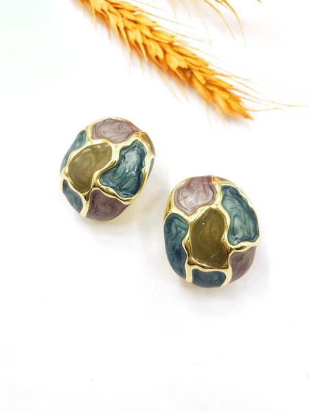 Picture of Need-Now Simple Enamel Clip On Earrings from Editor Picks