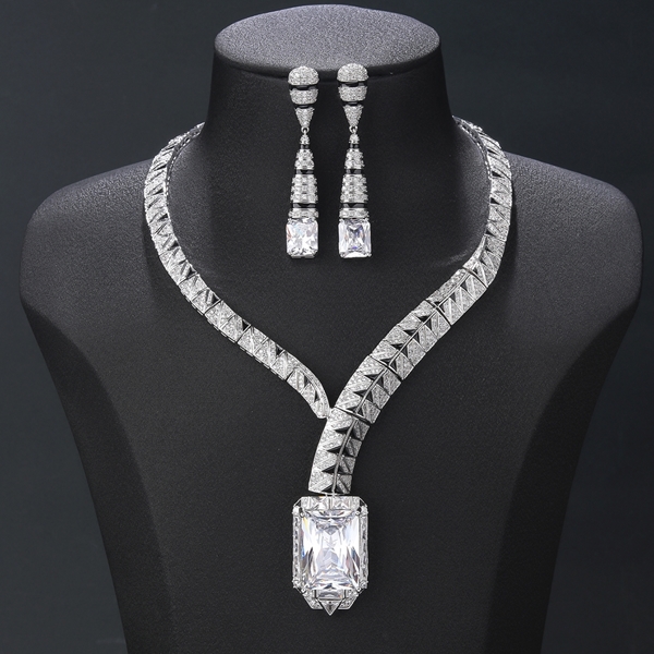 Picture of Best Cubic Zirconia Gold Plated 2 Piece Jewelry Set