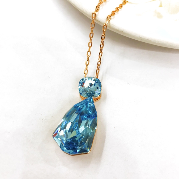Picture of Staple Swarovski Element Colorful Choker