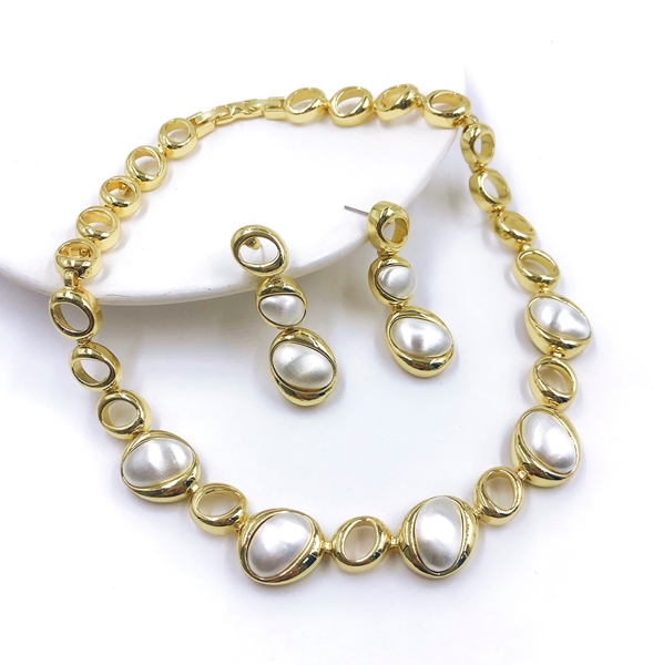 Picture of Unusual Fashion Zinc Alloy 2 Piece Jewelry Set