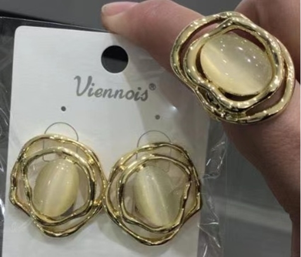 Picture of Stylish Work Gold Plated 2 Piece Jewelry Set